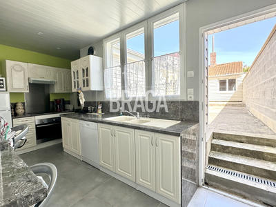 Maison - 100 m² - 5 pièces