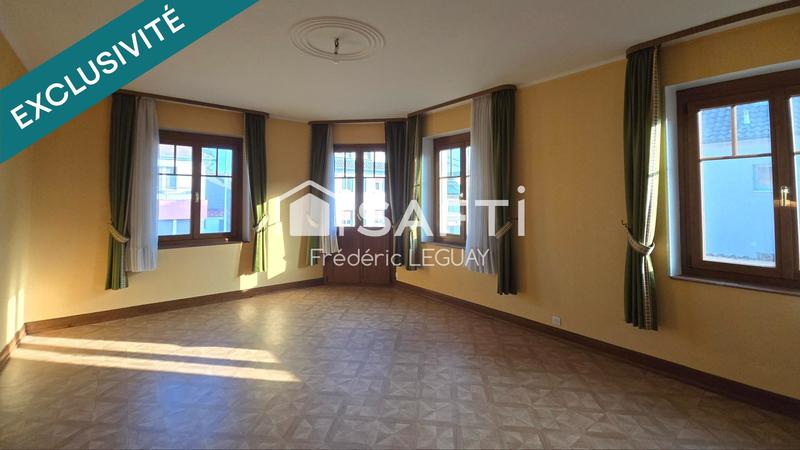 Maison - 230 m² - 8 pièces