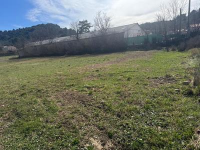 Terrain constructible - 829 m²