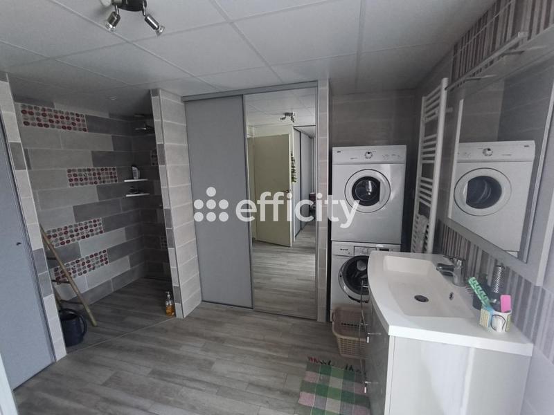 Maison - 211 m² - 6 pièces