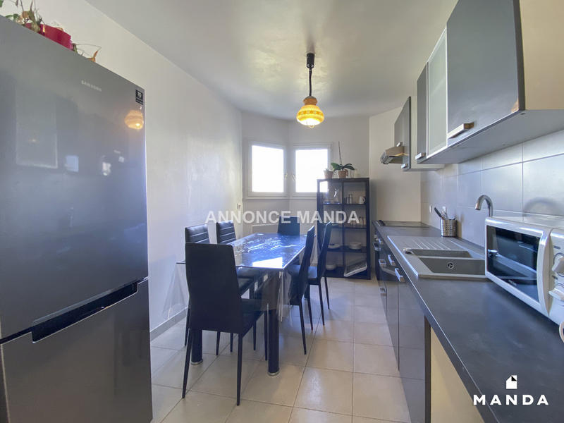 Chambre - 71 m² - 5 pièces