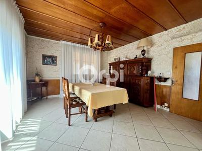 Maison - 170 m² - 7 pièces