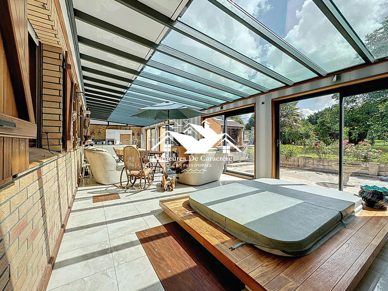 Maison - 228 m² - 7 pièces