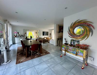 Maison - 170 m² - 6 pièces