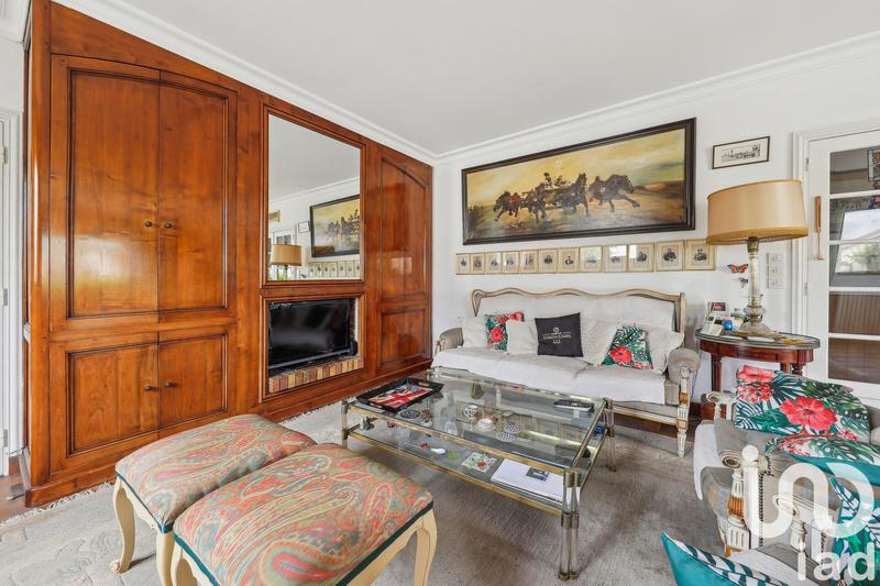 Maison - 230 m² - 9 pièces