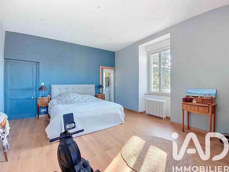 Maison - 317 m² - 11 pièces