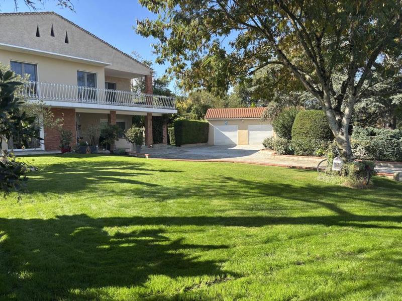 Maison - 206 m² - 8 pièces