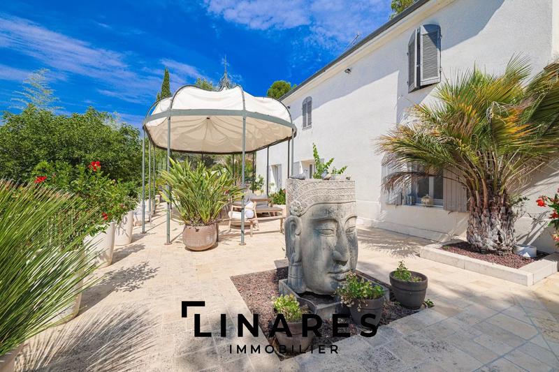 Villa - 320 m² - 5 pièces