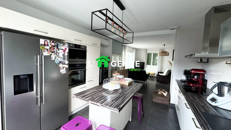 Maison - 101 m² - 4 pièces