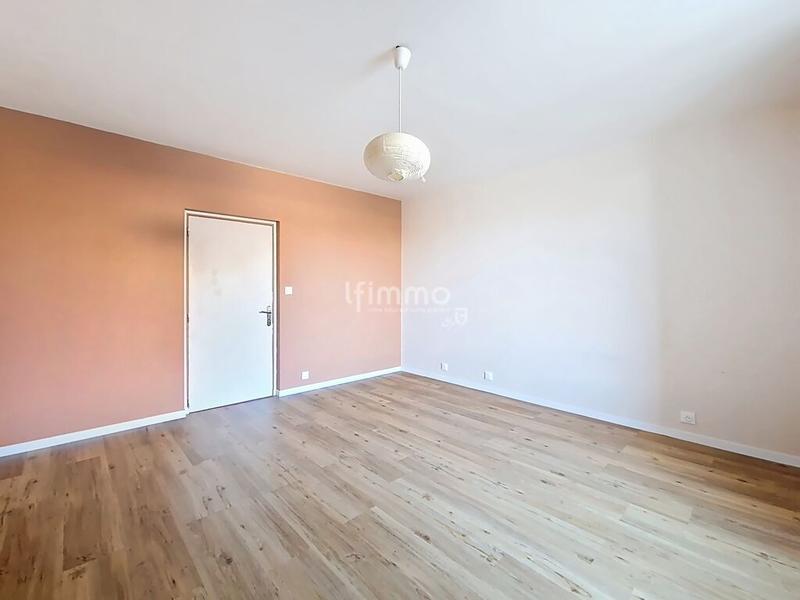 Appartement - 85 m² - 3 pièces