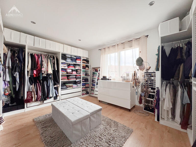 Maison - 138 m² - 5 pièces