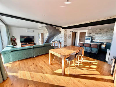 Maison - 193 m² - 6 pièces