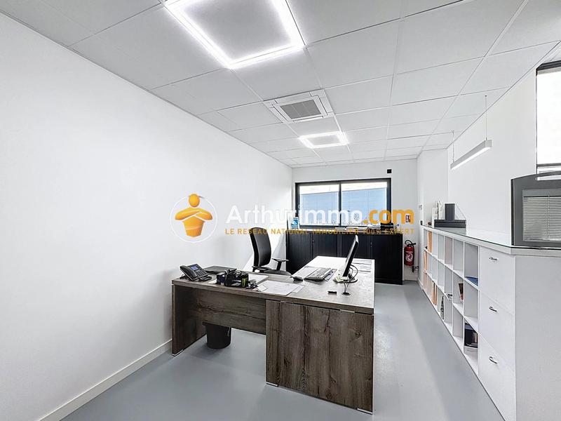 Bureau - 936 m²