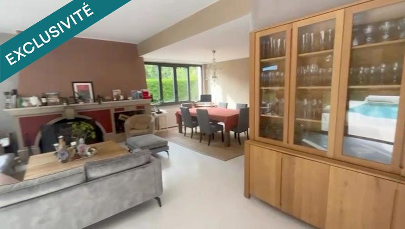 Maison - 320 m² - 9 pièces