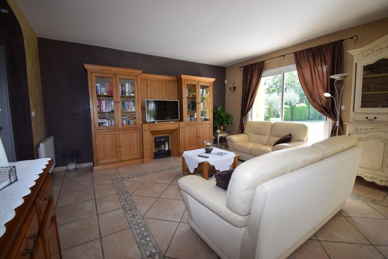 Villa - 137 m² - 5 pièces