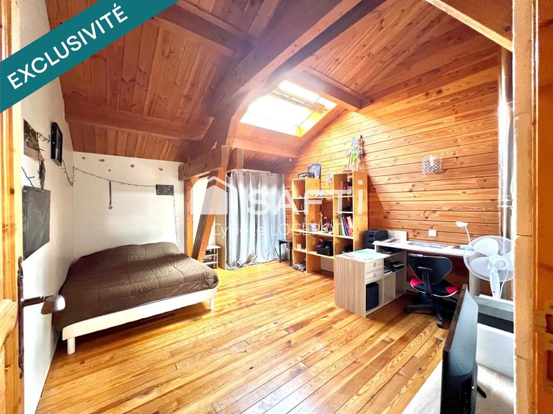 Maison - 233 m² - 5 pièces