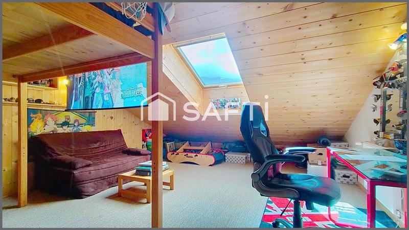 Maison - 223 m² - 11 pièces