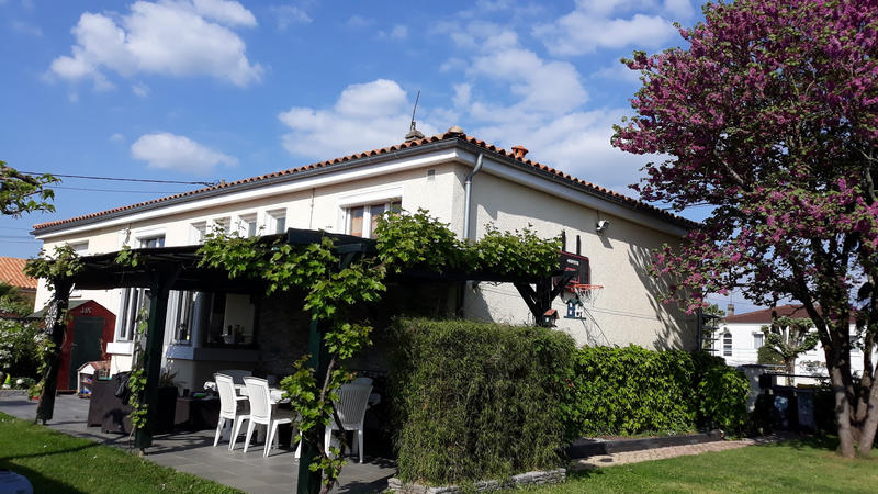 Maison - 140 m² - 6 pièces