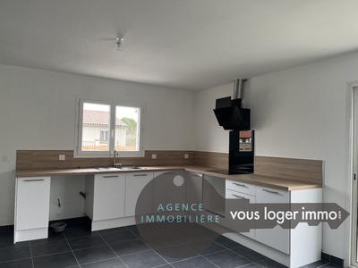 Maison - 99 m² - 4 pièces