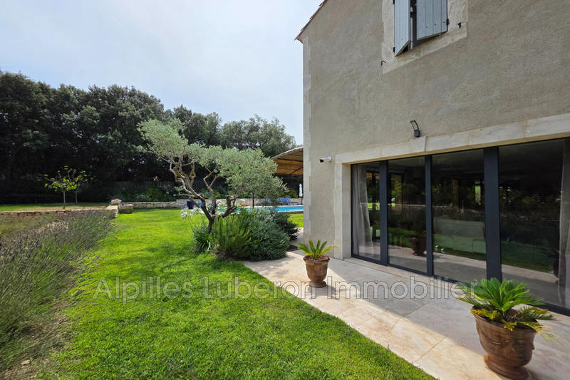 Propriété - 250 m² - 7 pièces