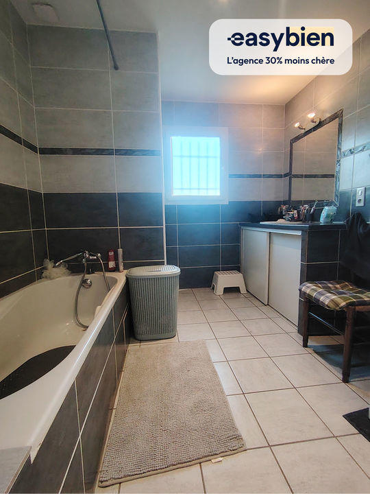 Maison - 163 m² - 4 pièces