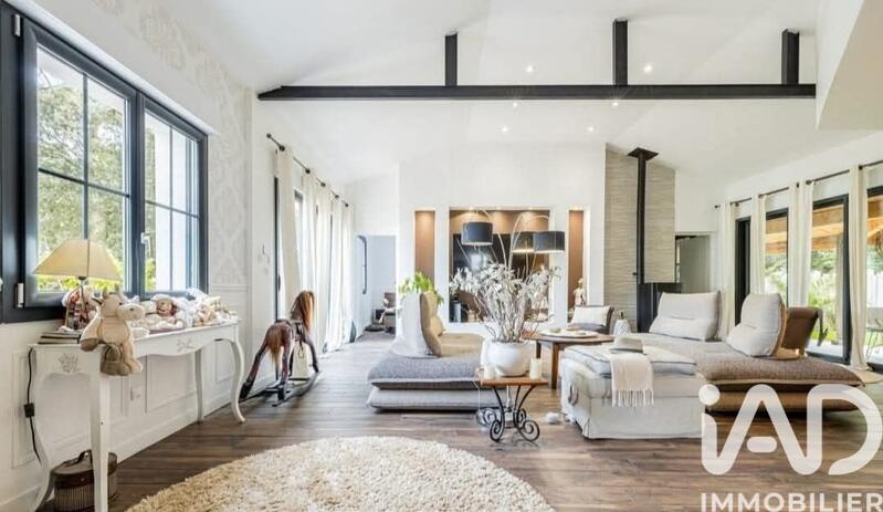 Maison - 160 m² - 5 pièces