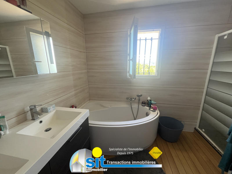 Maison - 120 m² - 5 pièces