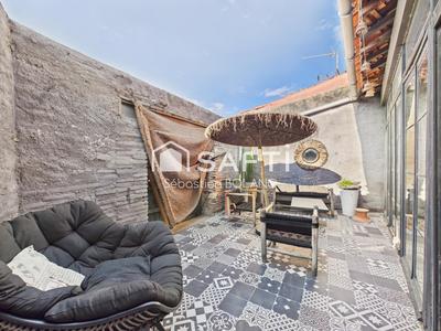 Maison - 230 m² - 3 pièces