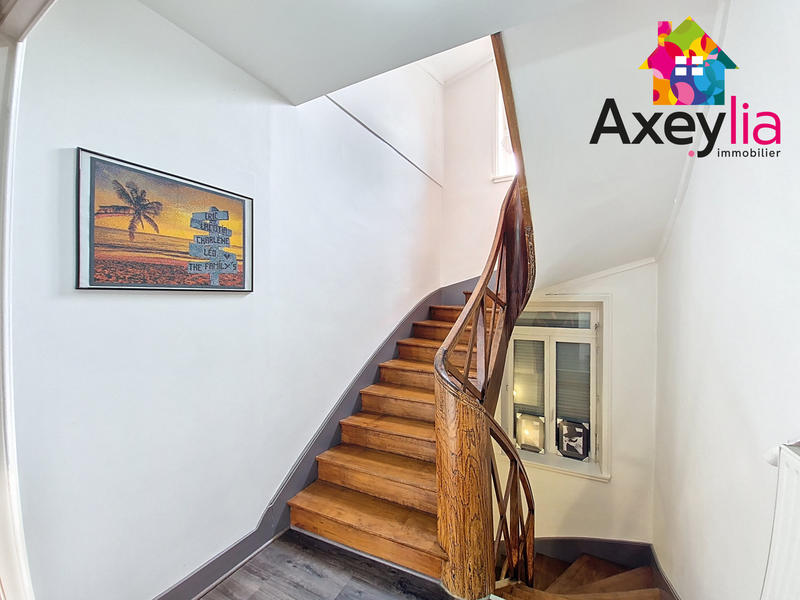 Maison - 183 m² - 6 pièces