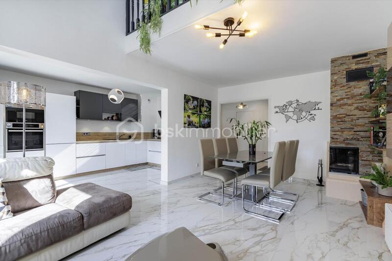 Duplex - 138 m² - 7 pièces