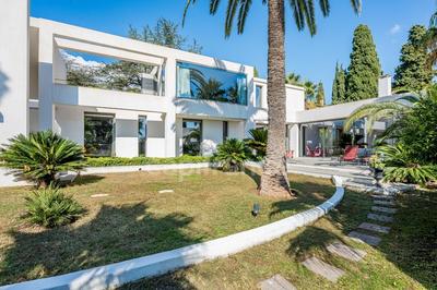 Maison - 192 m² - 6 pièces