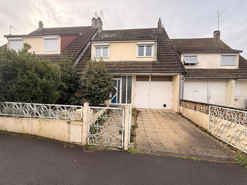 Maison - 100 m² - 5 pièces