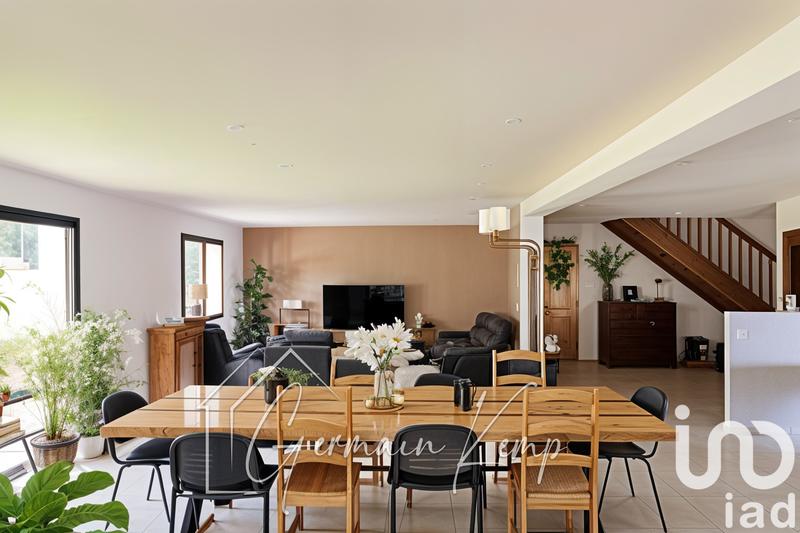 Maison de maîtres - 260 m² - 8 pièces