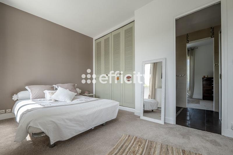 Maison - 179 m² - 6 pièces