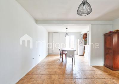 Maison traditionnelle - 80 m² - 4 pièces