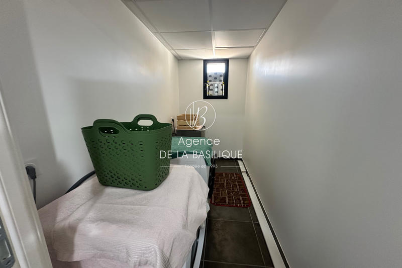 Maison contemporaine - 600 m² - 3 pièces