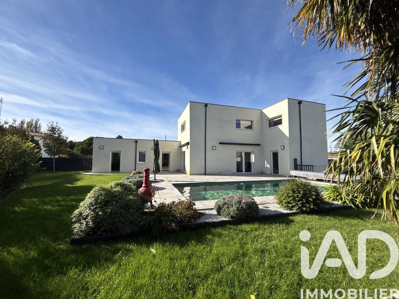 Maison - 172 m² - 6 pièces