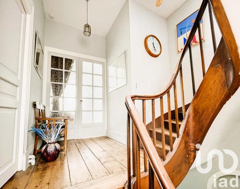 Maison - 200 m² - 8 pièces