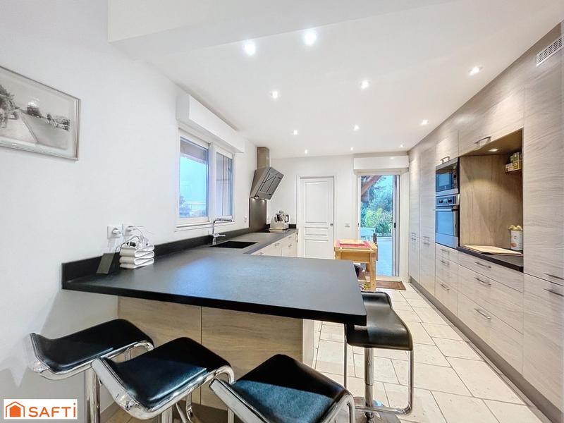 Villa - 163 m² - 6 pièces