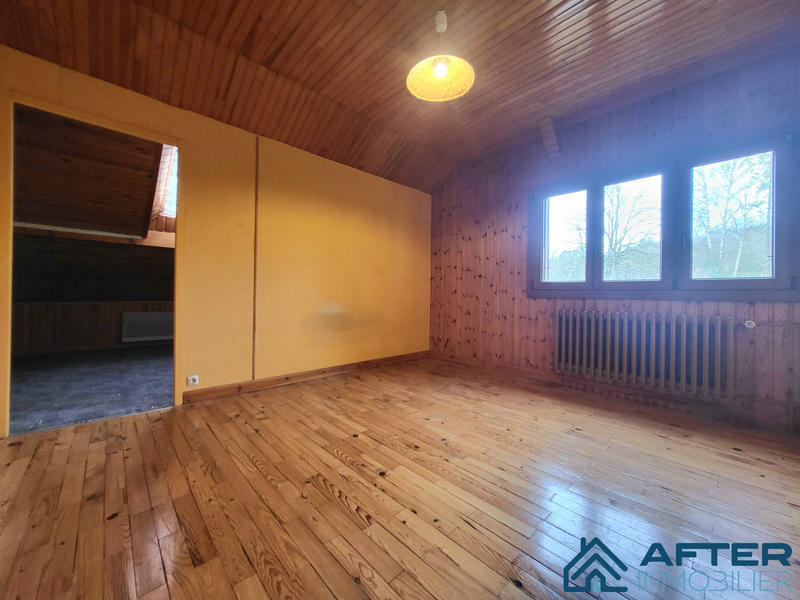 Maison - 182 m² - 9 pièces