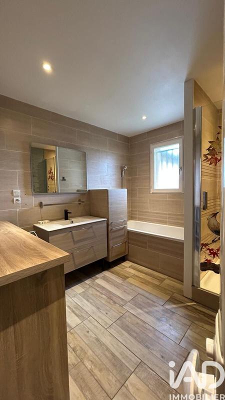 Maison - 141 m² - 6 pièces