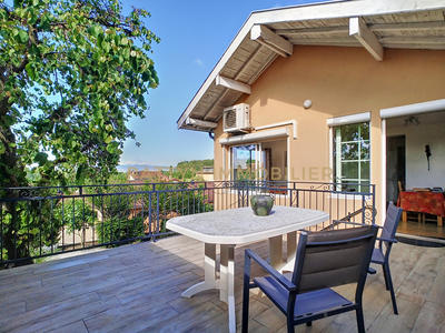 Maison - 125 m² - 6 pièces