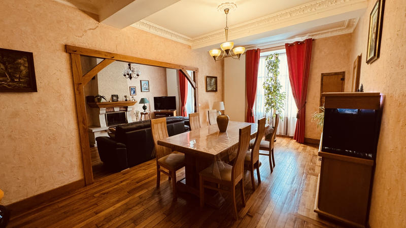 Maison de village - 215 m² - 8 pièces