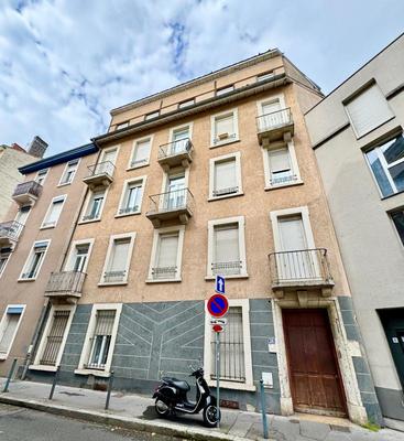 Studio - 18 m² - 1 pièce