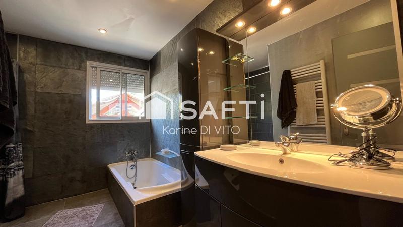 Maison - 105 m² - 4 pièces