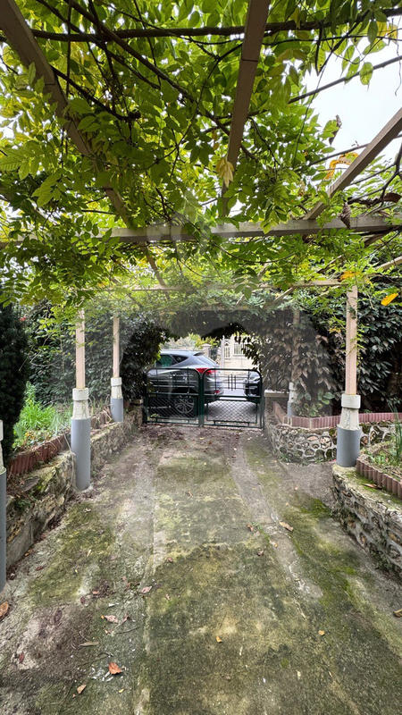 Maison - 96 m² - 5 pièces