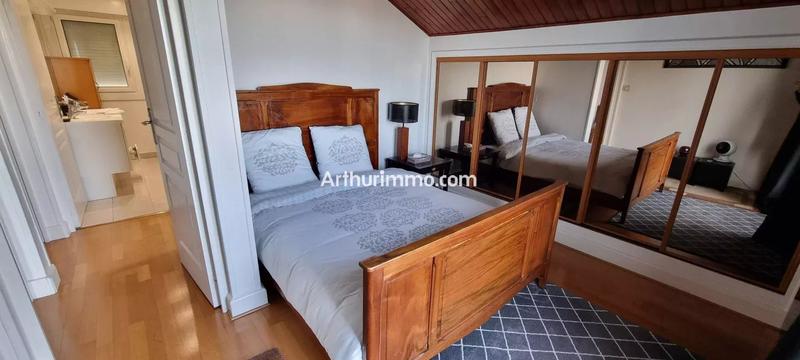 Maison - 210 m² - 7 pièces