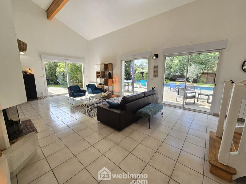 Maison - 161 m² - 5 pièces