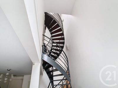 Maison - 96 m² - 5 pièces