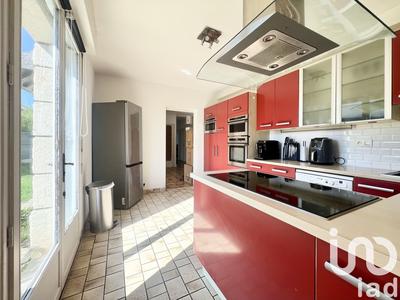 Maison - 197 m² - 10 pièces